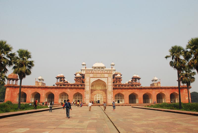The main Akbar Tomb Building