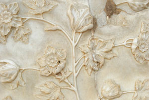inlays and designs on the taj mahal