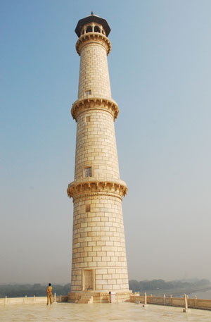minarets taj mahal