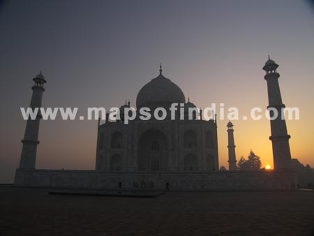 Taj At Dusk