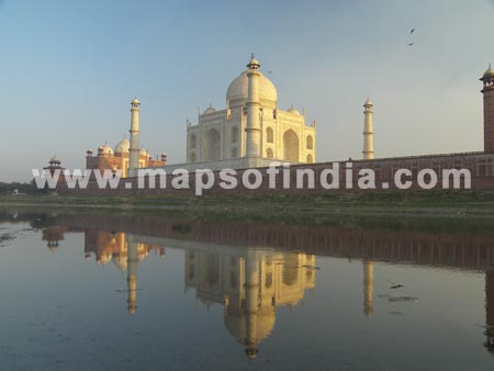Taj Mahel The Glory In White Marble