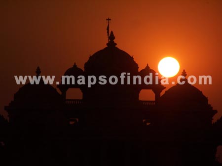 Akshardham Temple at dusk