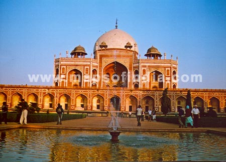 The Front view of Humayun�s Tomb