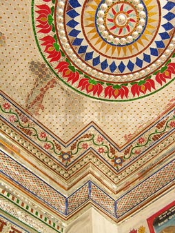 The magnificent ceiling of Jain Mandir Dadabari