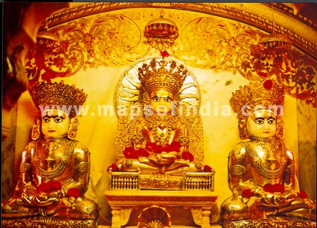 The deities, Jain Svetambara Temple