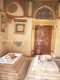 Maqbara, Jamali Kamali Mosque