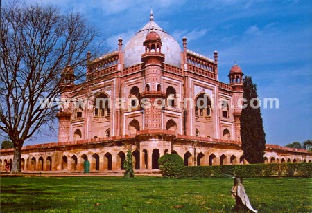 Tomb of Safdar Jung