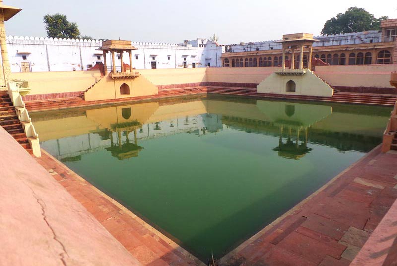 Pond in Sri Ranganatha Temple in Vrindavan