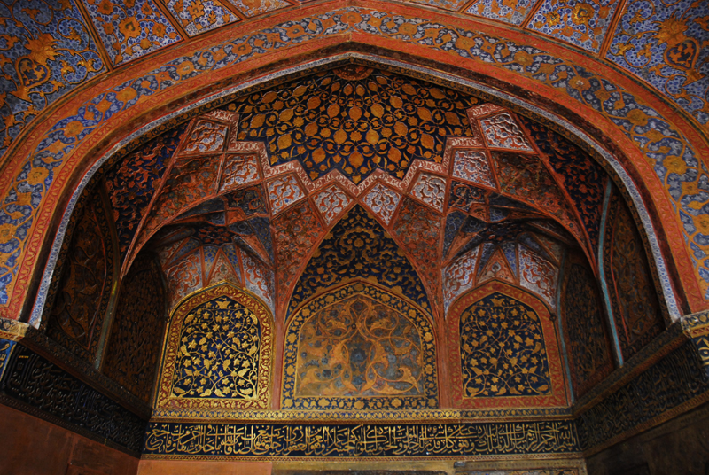 Paintings on the walls of Akbar Tomb 4