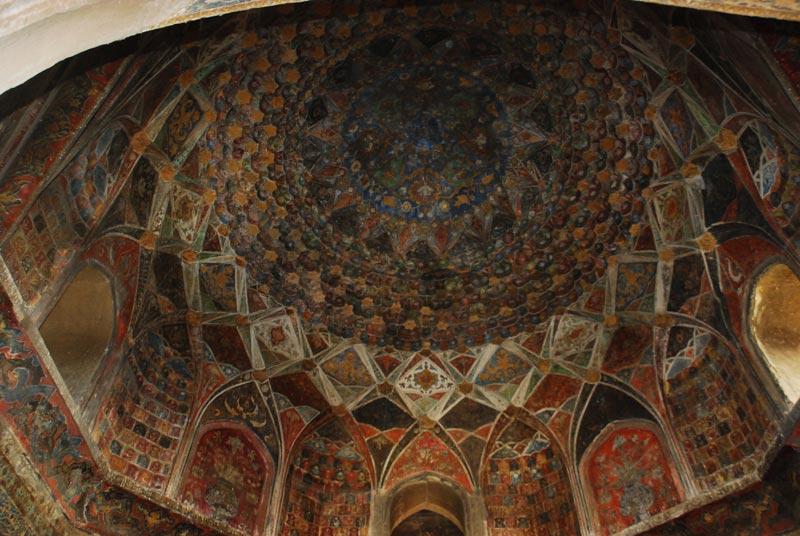 Inner view of dome of Chini Ka Rauza