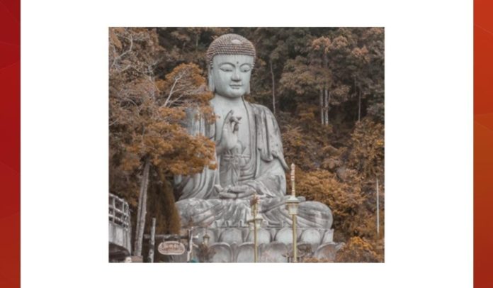 Which Chinese Province is the largest of these statues located in Amazon Quiz