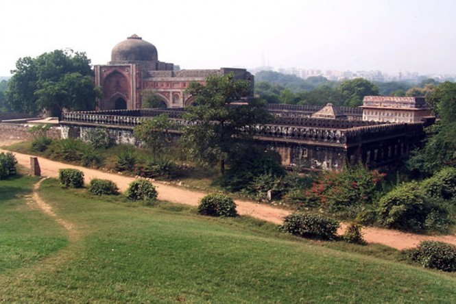 Jamali Kamali Mosque and Tomb, Delhi