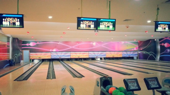 Bowling in Lulu Mall