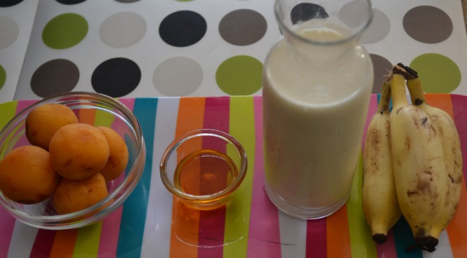 Key Ingredients for Banana Apricot Milkshake