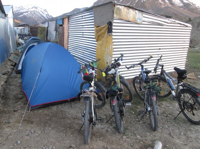 Tent pitched in at Sarchu