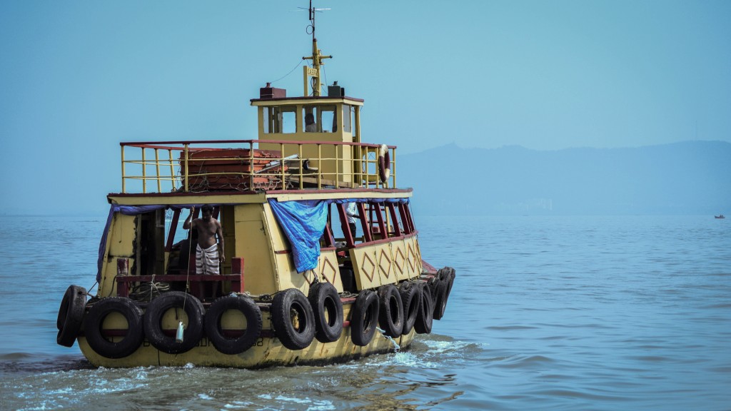 An enjoyable ferry ride to the elephanta caves