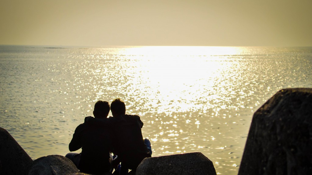 People sitting by the Nariman point