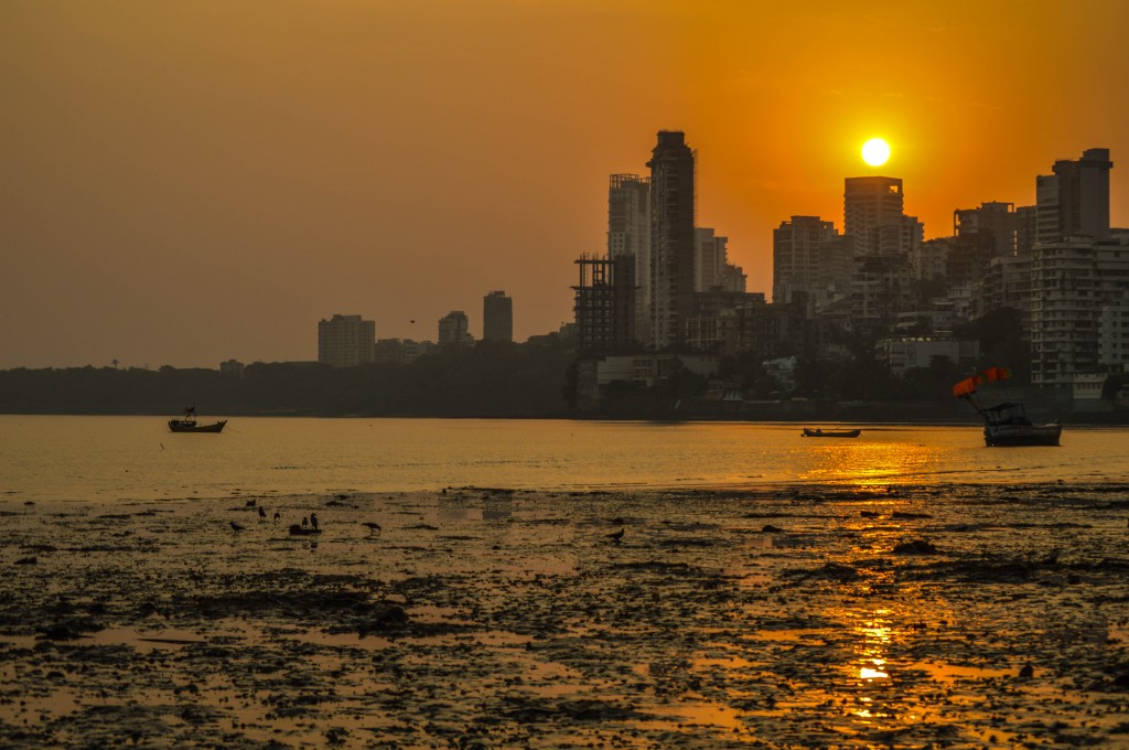 The setting sun at girgaum chowpatty