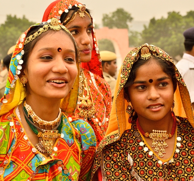 School girls performing at Pushkar Camel Fair