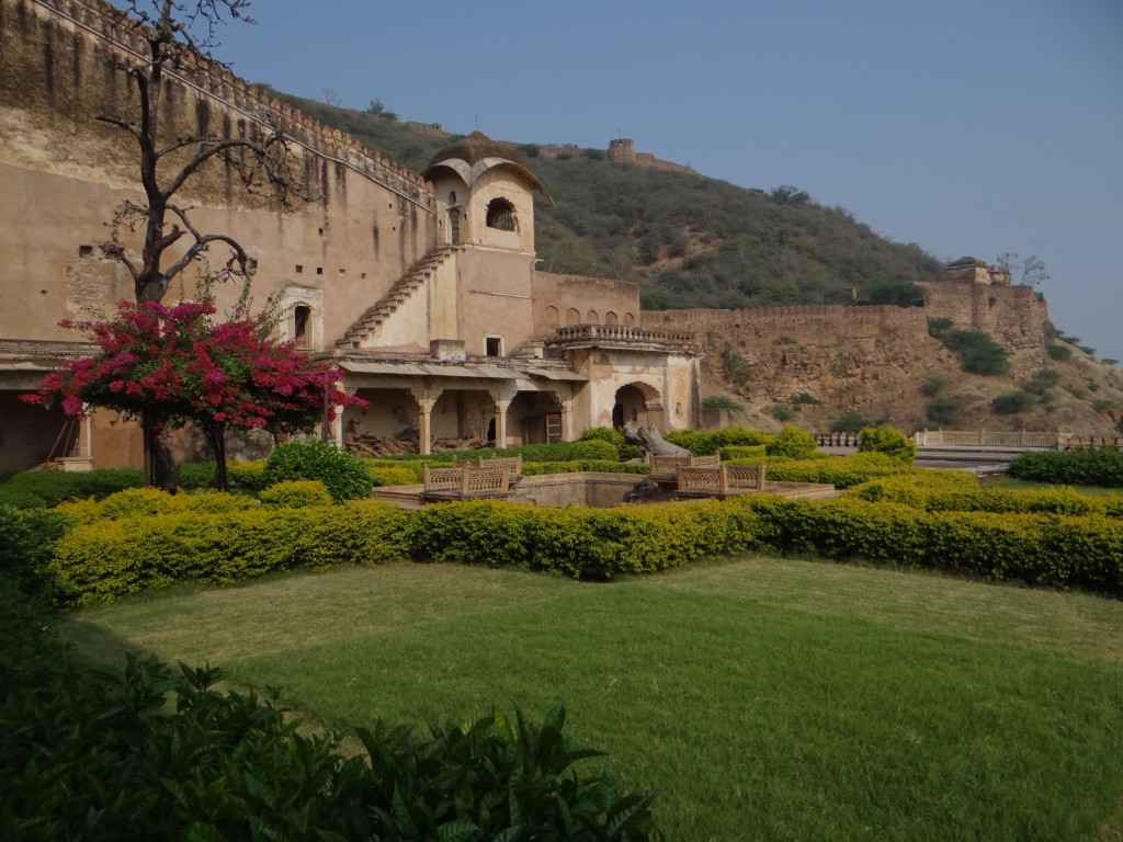 The run downed Bundi fort.