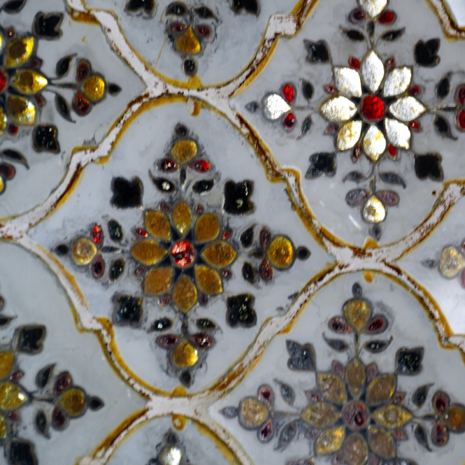 Semi-precious and precious stone motifs in the Sheesh Mahal