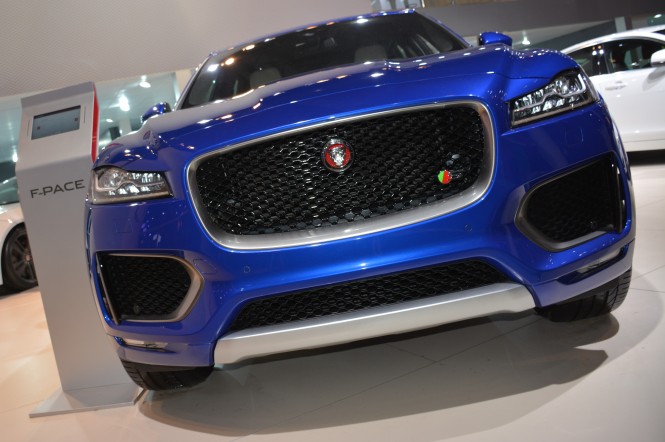 Jaguar F Pace