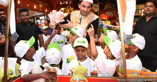 Vikas Khanna Celebrating Christmas with Smile Foundation Vikas Khanna Celebrating Christmas with Smile Foundation