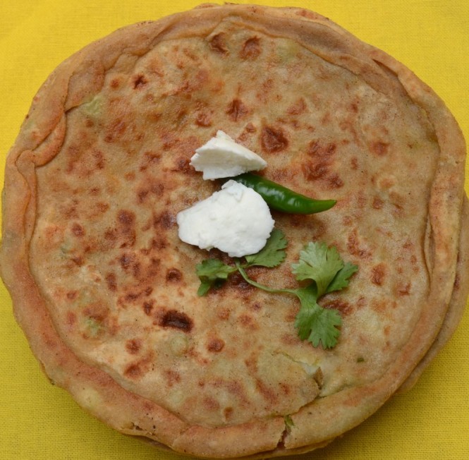 Aaloo Matar Ka Paratha