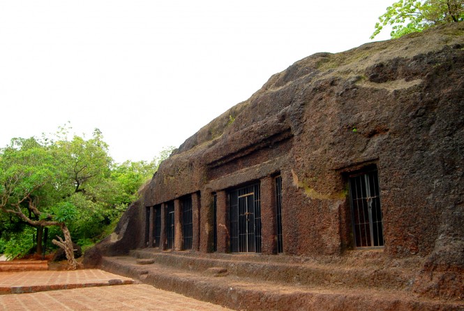 Arvalem Caves, Goa