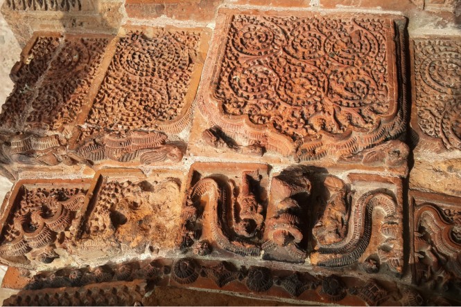 Beautiful-Terracotta-carvings-at-Anant-Vasudev-Temple