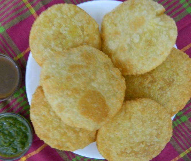 Chane Urad Dal Ki Kachori