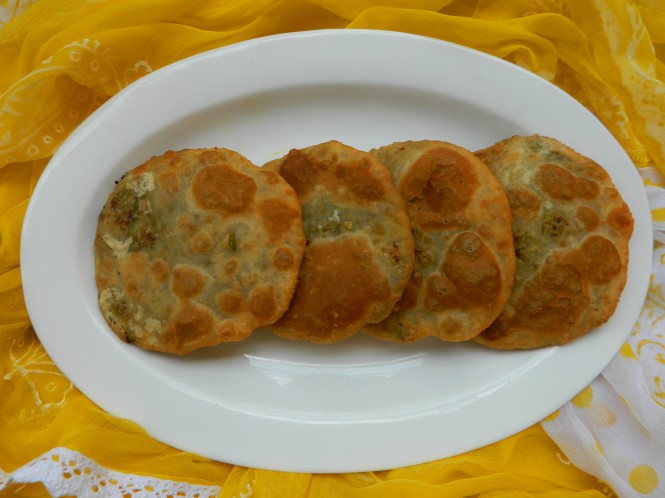 Matar Ki Puri