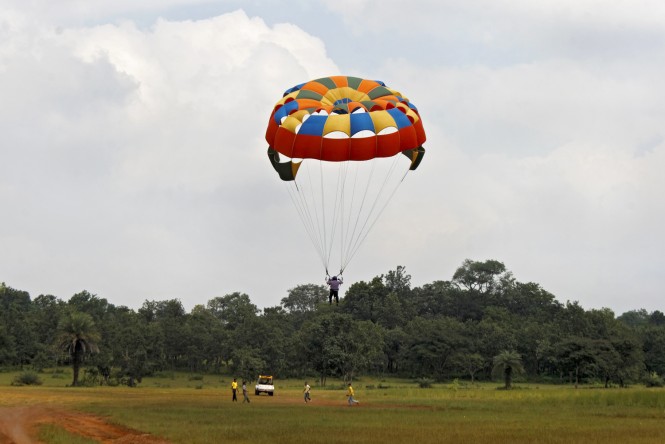 Paragliding in India