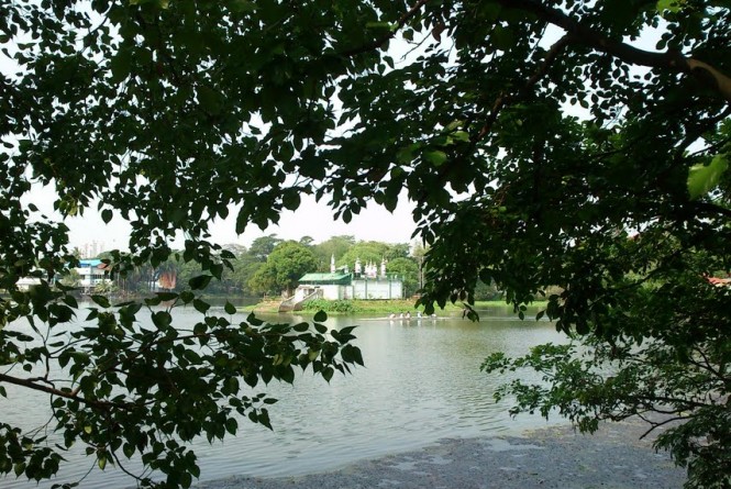 Rabindra Sarovar Lake-Kolkata