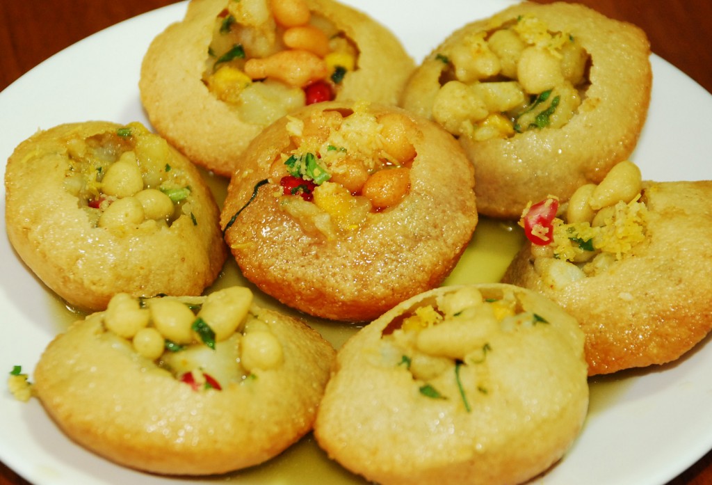 A plate of seven paanipuri is around 175 calories