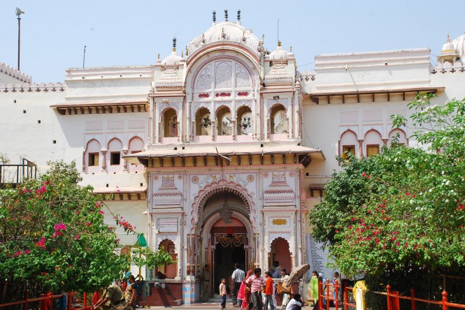 Ram Raja Temple, Orchha