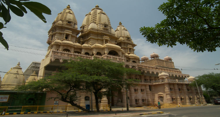 chattarpur-mandir-gate