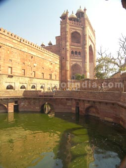 Baoli Buland Darwaza