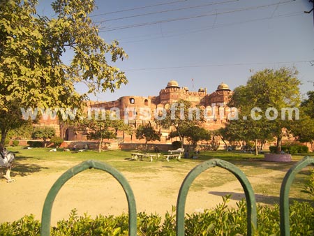 Visiting Red Fort