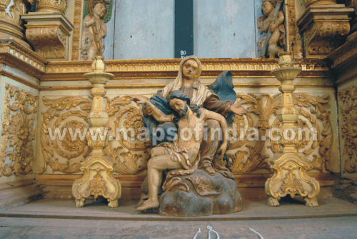 Jesus mit Mutter Maria in St. Franz von Assisi Kirche