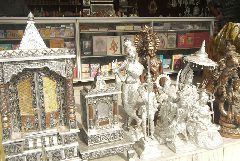 Idols artifacts books sold in a market near Ganesh Temple Jaipur
